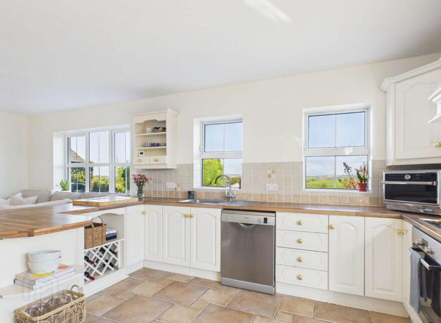 Ballymartle, Riverstick, P43R667