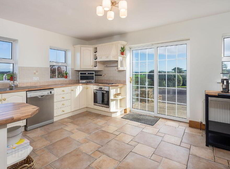 Ballymartle, Riverstick, P43R667