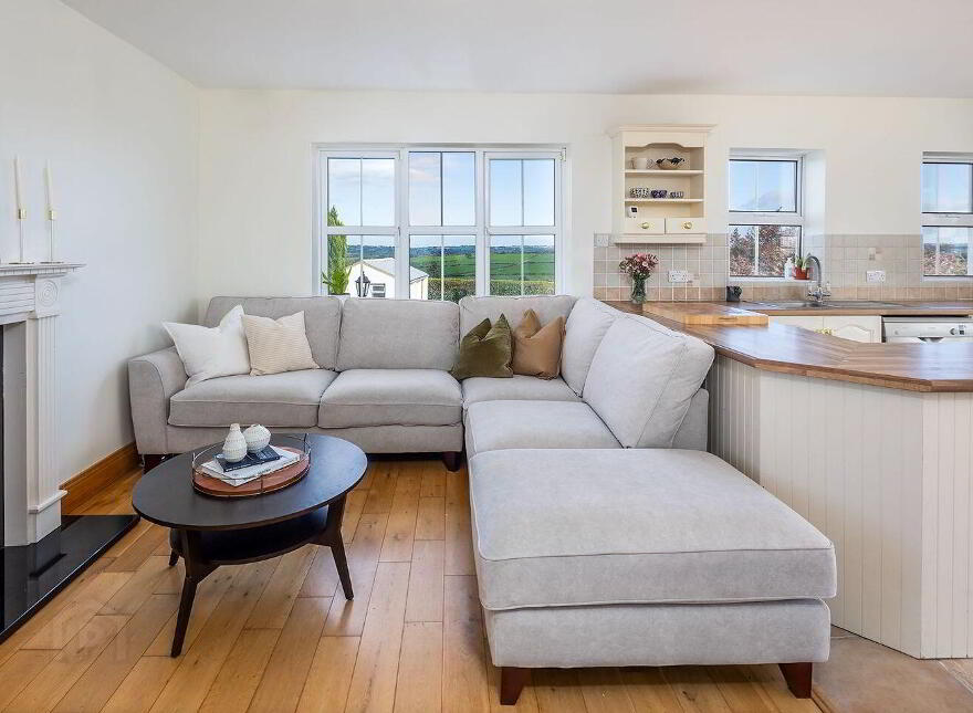 Ballymartle, Riverstick, P43R667
