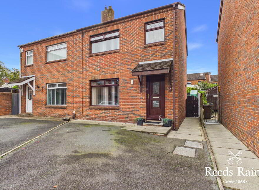 38 Edgewater, Lisburn, BT27 5PZ