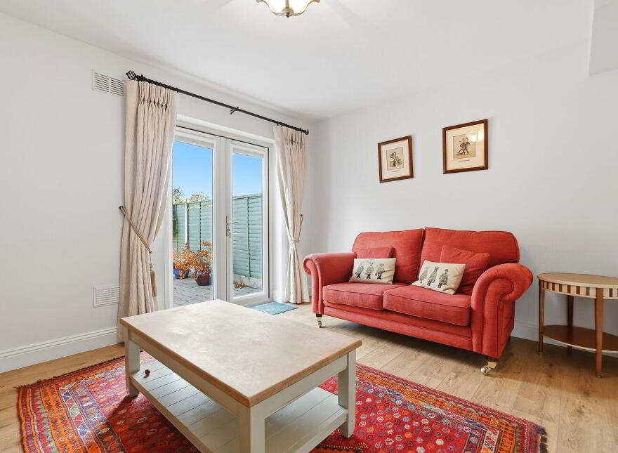 11 Sweetbriar, Thomas Street, Clonmel, E91F2D6