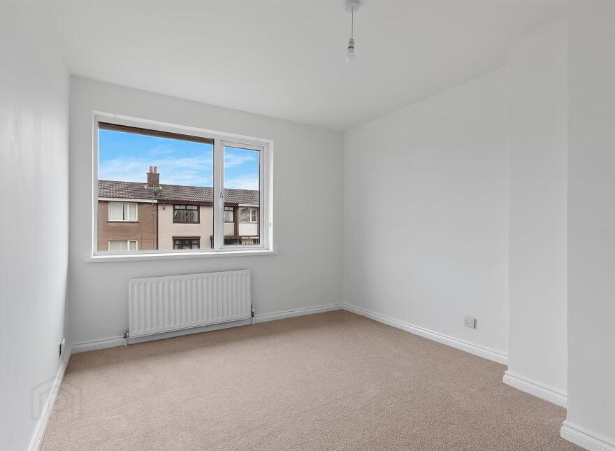 6 Piers Park, Carrickfergus, BT38 8DE