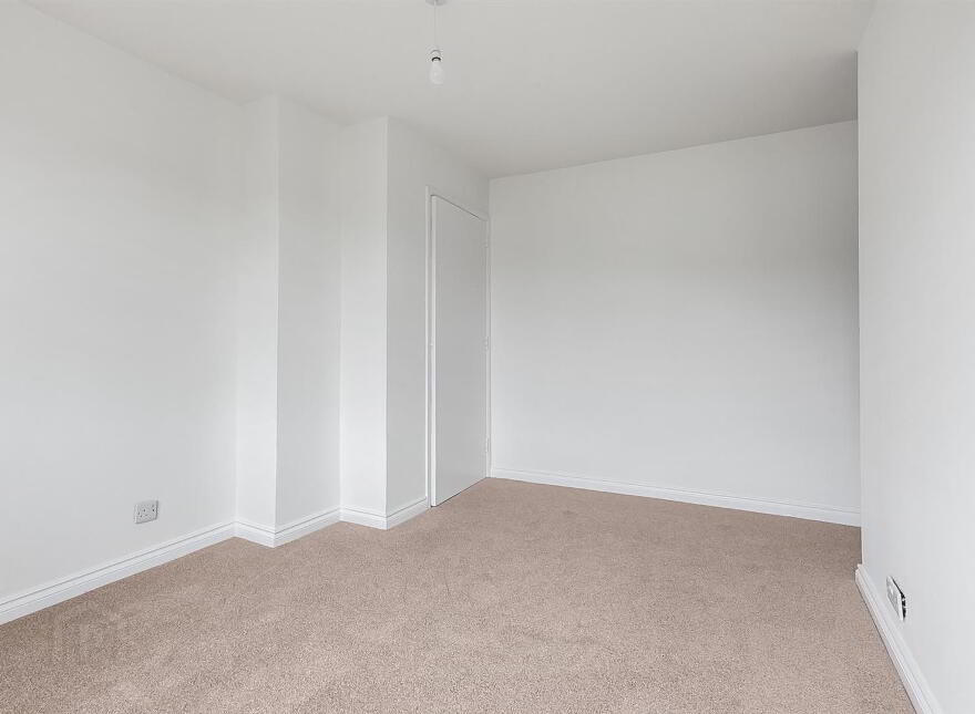6 Piers Park, Carrickfergus, BT38 8DE