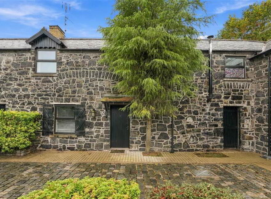 4 Ballygarvey Mews, Broughshane, Ballymena, BT43 7JT