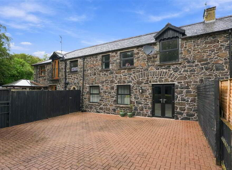 4 Ballygarvey Mews, Broughshane, Ballymena, BT43 7JT