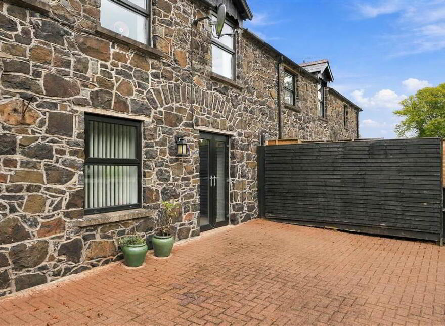 4 Ballygarvey Mews, Broughshane, Ballymena, BT43 7JT