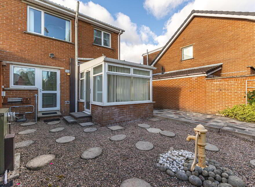 10 Enler Gardens, Comber, Newtownards, BT23 5DS