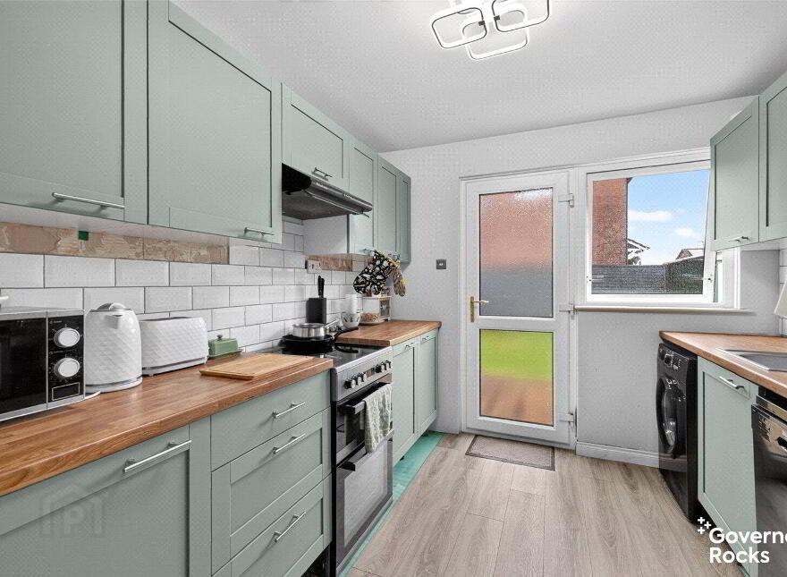 8 Ringhaddy Drive, Newtownards, BT23 8XB