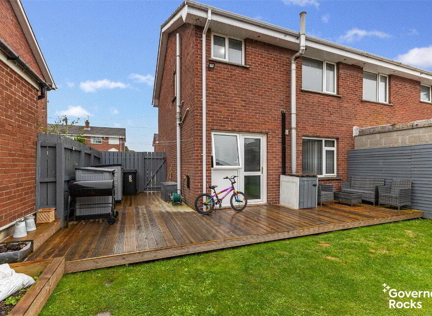 8 Ringhaddy Drive, Newtownards, BT23 8XB