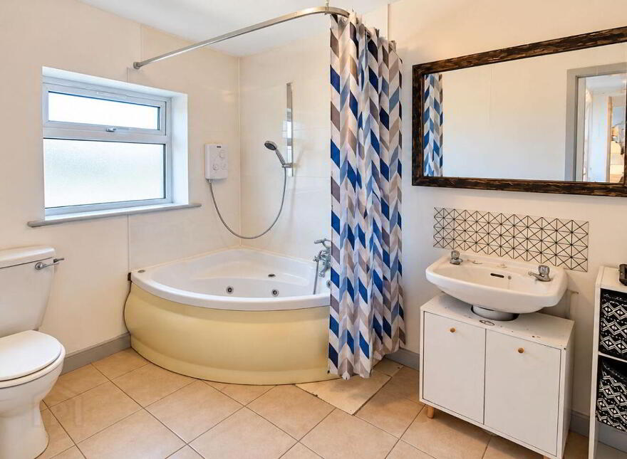 Corlis, Tully, Castlerea, F45D251