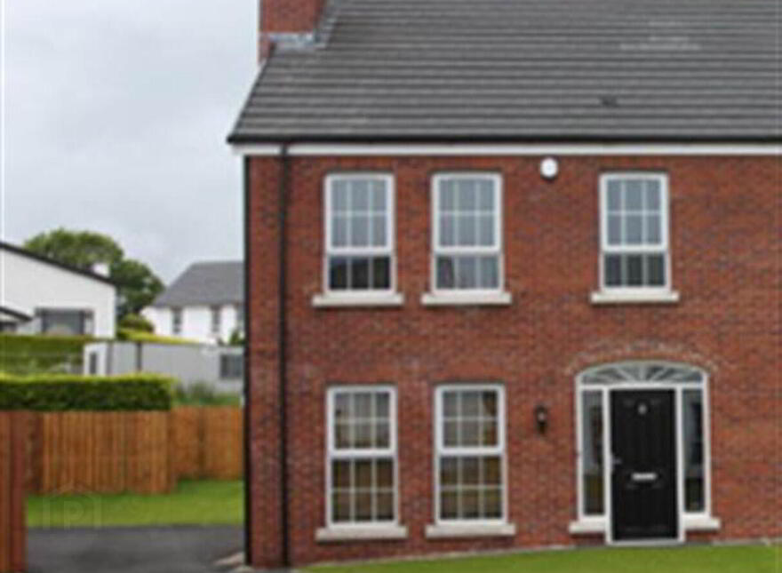 8 Cedar Grove, Magherafelt, BT45 5GT photo