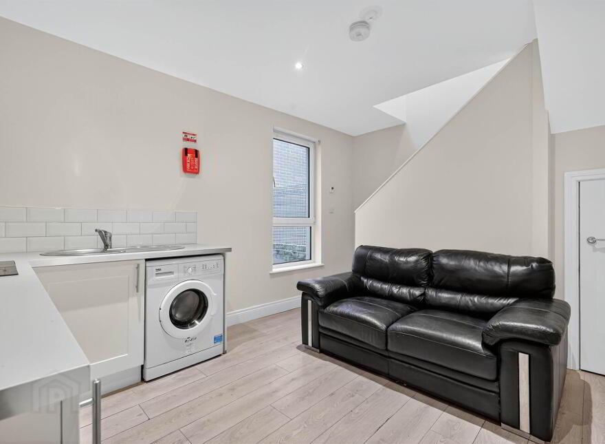 Apt 2, 18 Claremont Street, Belfast, BT9 6AP