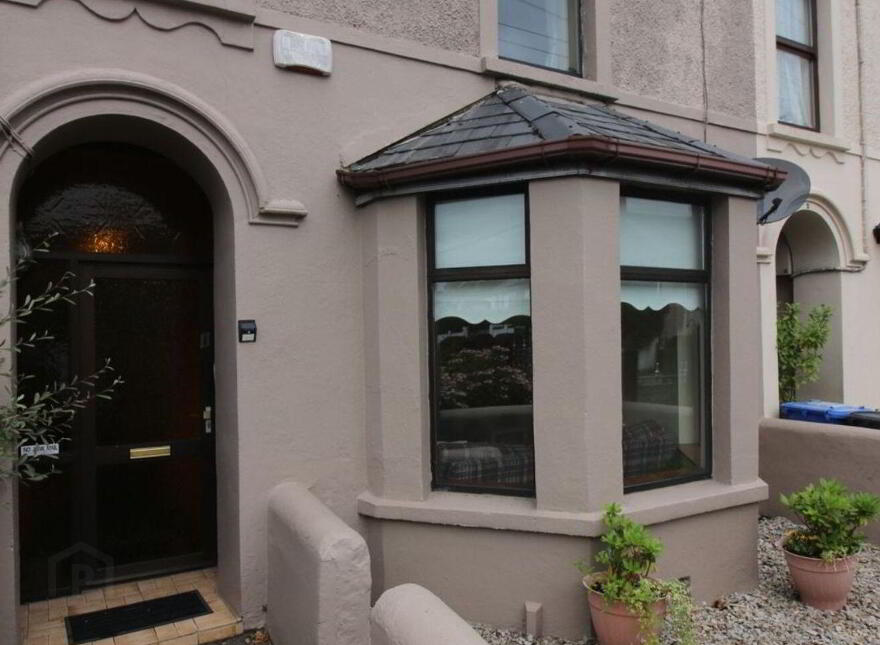 1 Saint Mary's Villas, Pouladuff Road, The Lough, T12W1W1