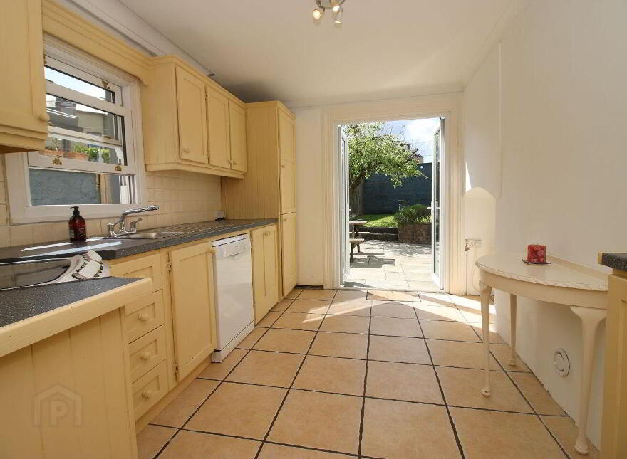 Lynrowan, Old Blackrock Road, Blackrock, T12AX5T