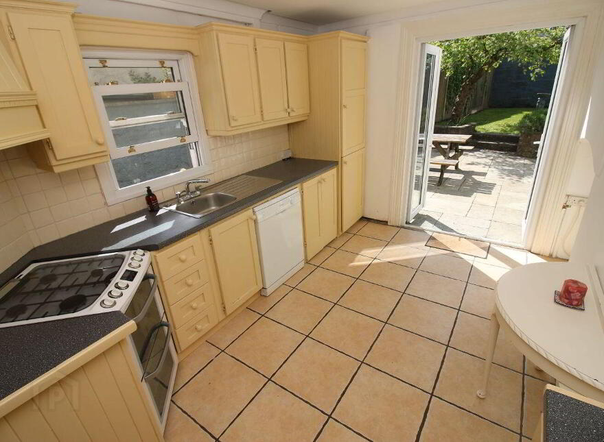 Lynrowan, Old Blackrock Road, Blackrock, T12AX5T