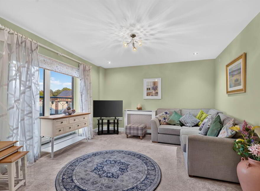 Apt 7, 501 Lisburn Road, Belfast, BT9 7EZ