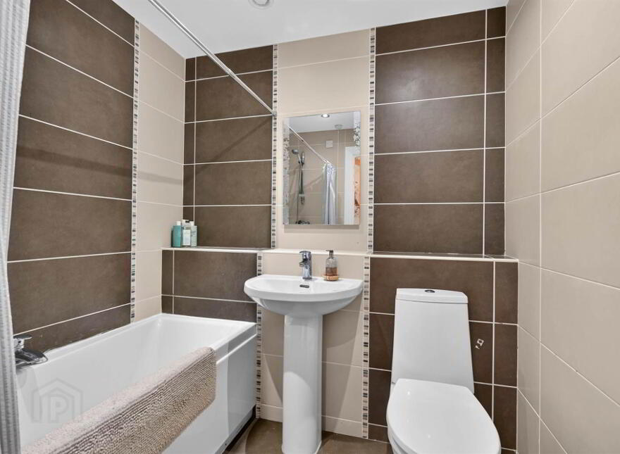 Apt 7, 501 Lisburn Road, Belfast, BT9 7EZ