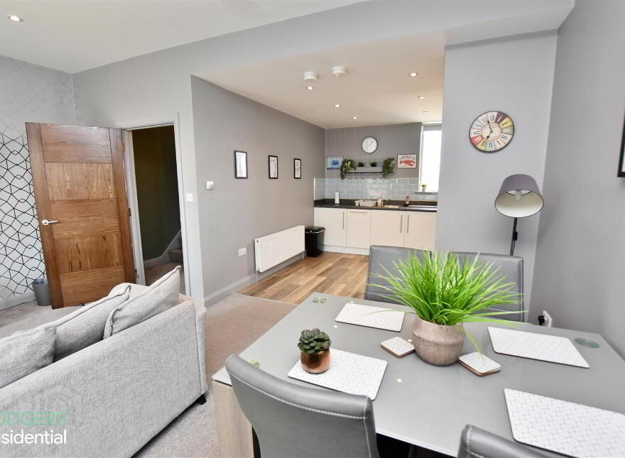 Apartment 2 34 Upper Newtownards Road, Belfast, BT4 3EL