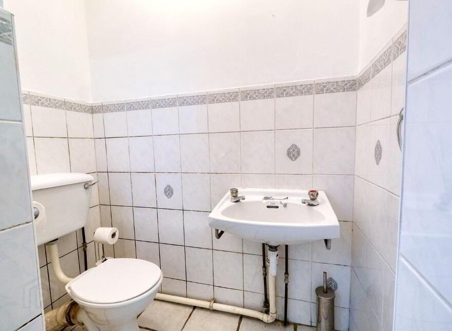 Dublin Street, N39K571