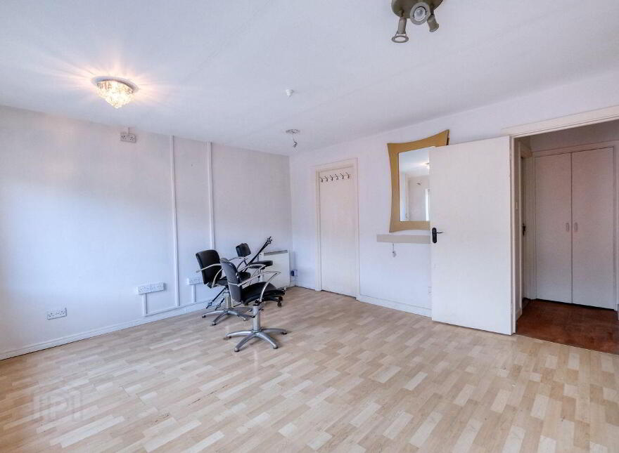 Dublin Street, N39K571
