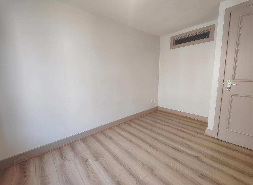Apt 6, 38 Brookhill Avenue, Belfast, BT14 6BS