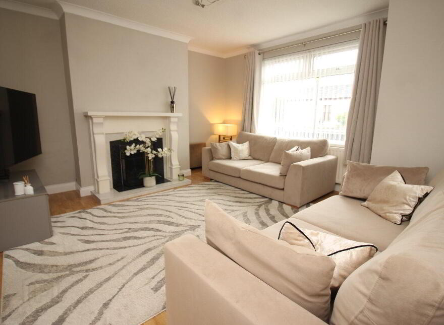 11 Coronation Gardens, Lisburn, BT27 5RG