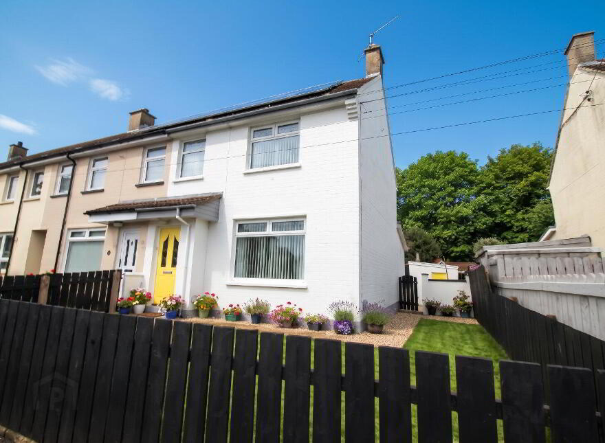 11 Coronation Gardens, Lisburn, BT27 5RG