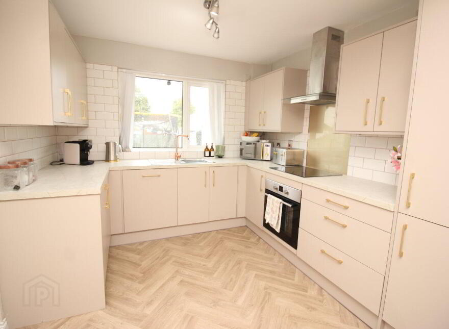 11 Coronation Gardens, Lisburn, BT27 5RG