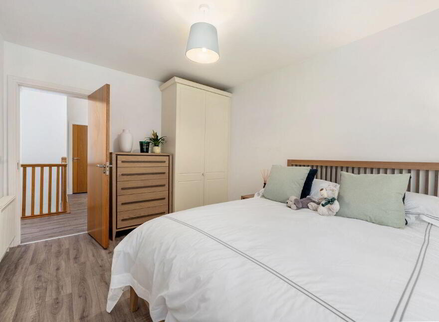 8 The Courtyard, Woodville, Glanmire, T45FX01