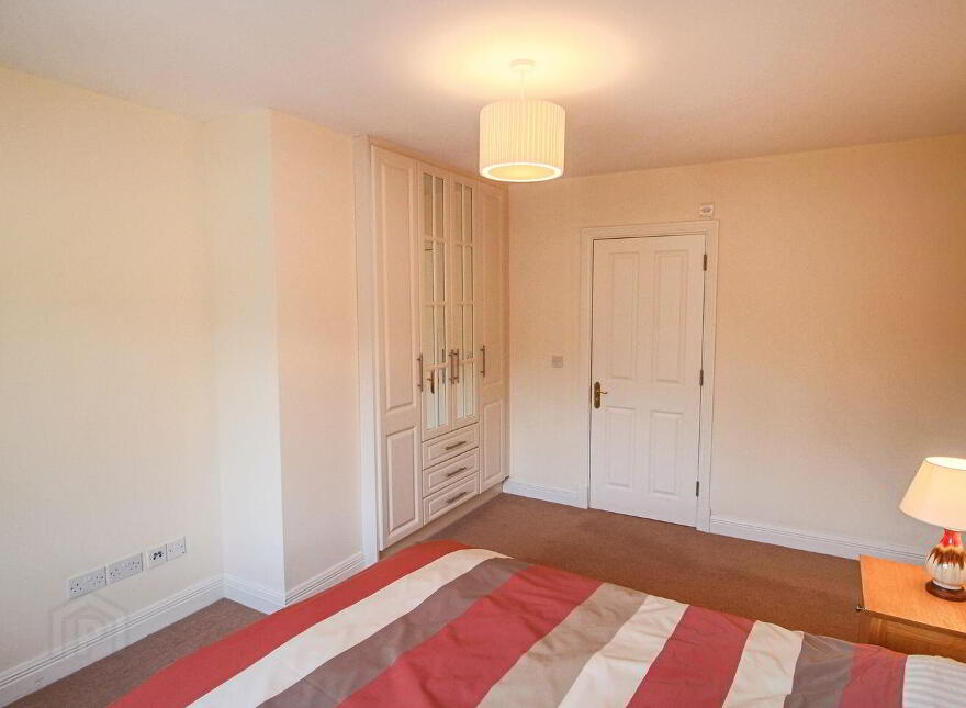 20 Earl Court, Lough Rynn, Mohill, N41E3H4