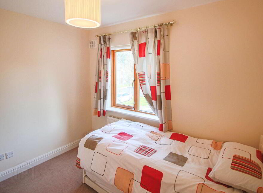20 Earl Court, Lough Rynn, Mohill, N41E3H4