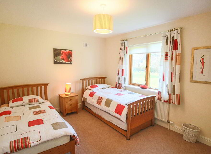 20 Earl Court, Lough Rynn, Mohill, N41E3H4