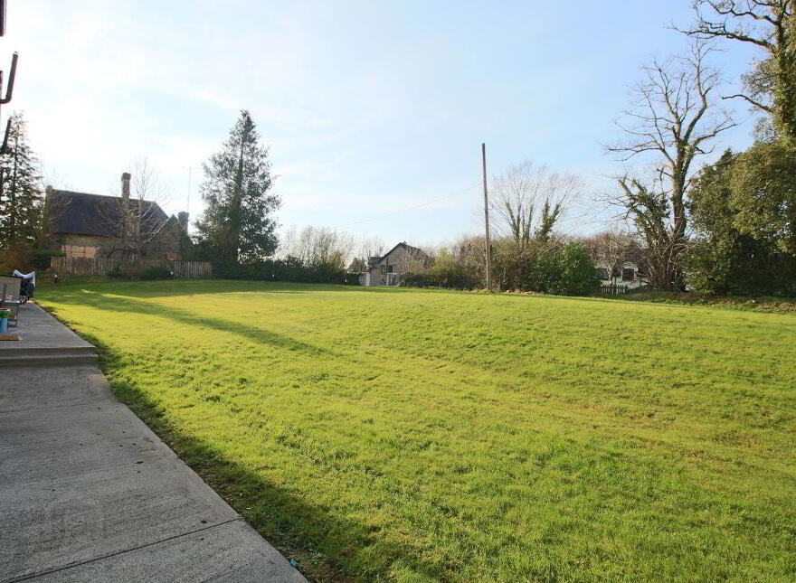 20 Earl Court, Lough Rynn, Mohill, N41E3H4