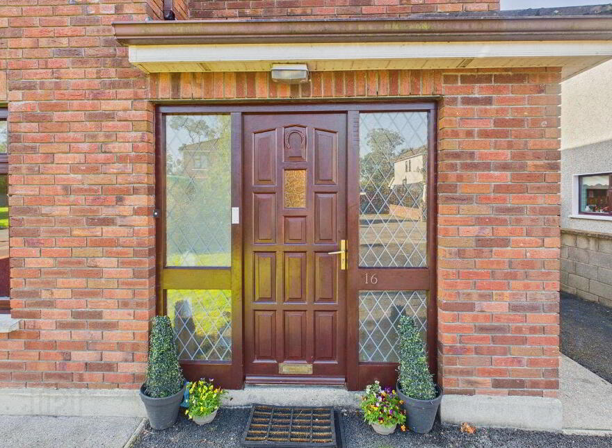 16 Hawthorn Crescent, Ballinasloe, H53WK19