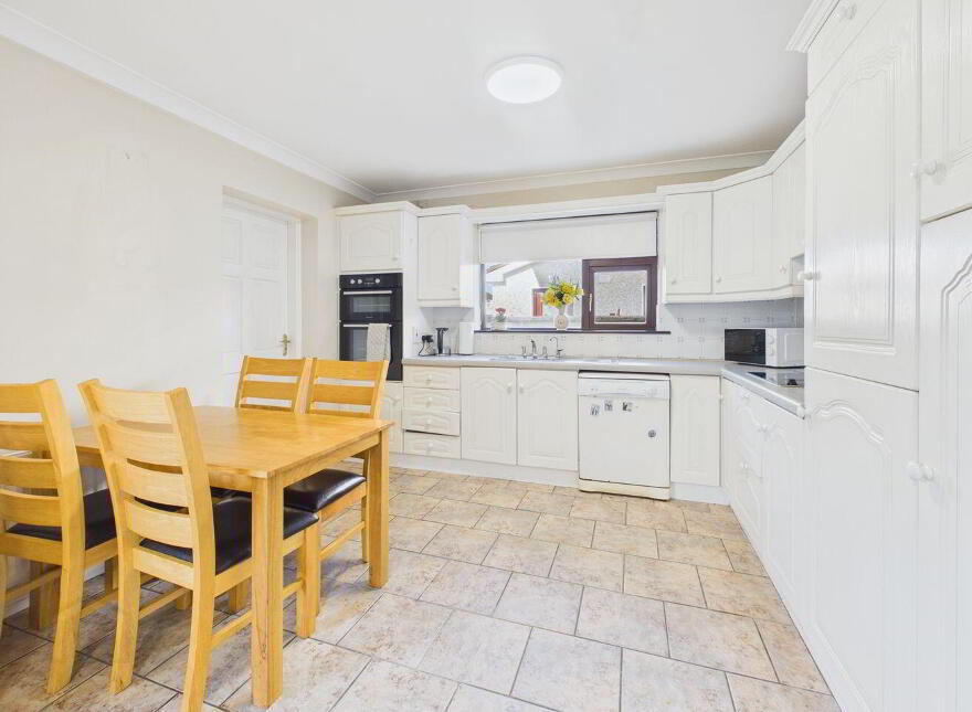 16 Hawthorn Crescent, Ballinasloe, H53WK19