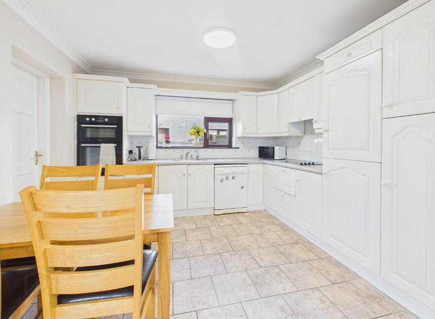 16 Hawthorn Crescent, Ballinasloe, H53WK19