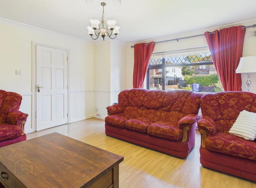 16 Hawthorn Crescent, Ballinasloe, H53WK19