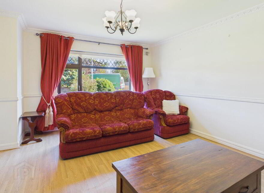 16 Hawthorn Crescent, Ballinasloe, H53WK19