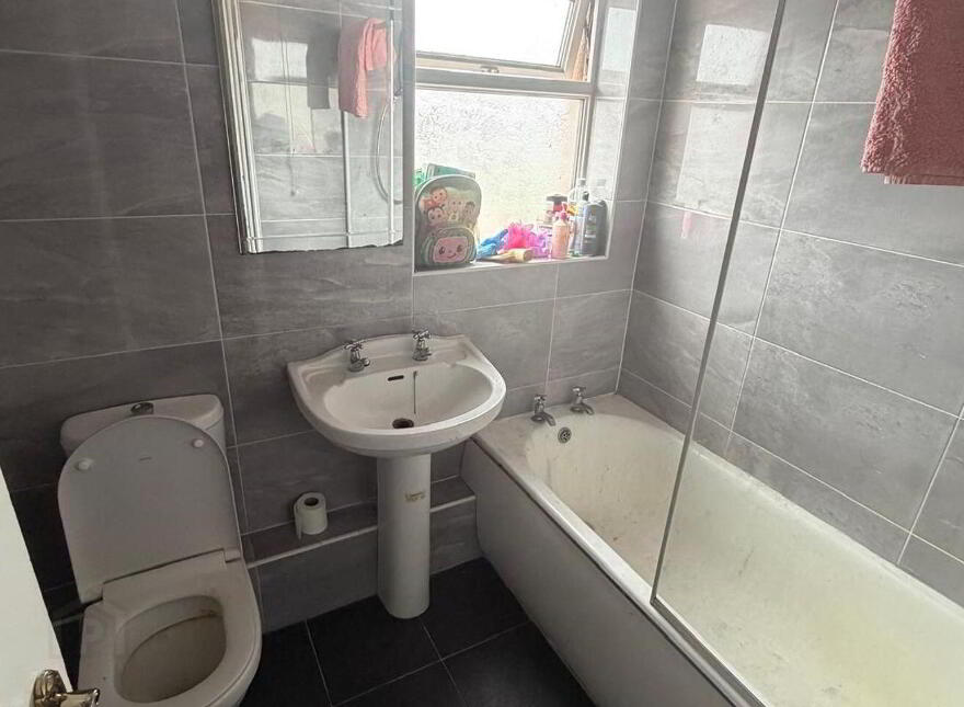 250 Castle Park, Ballybane, H91Y92K