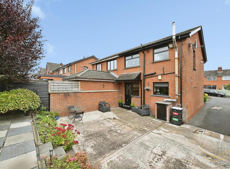 99 Clare Heights, Ballyclare, BT39 9SB
