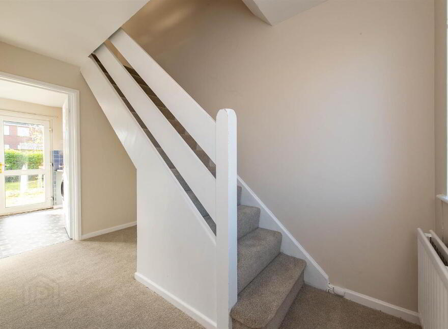 6 Muskett Gardens, Carryduff, Belfast, BT8 8QW