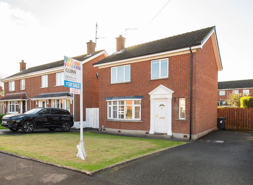 6 Muskett Gardens, Carryduff, Belfast, BT8 8QW