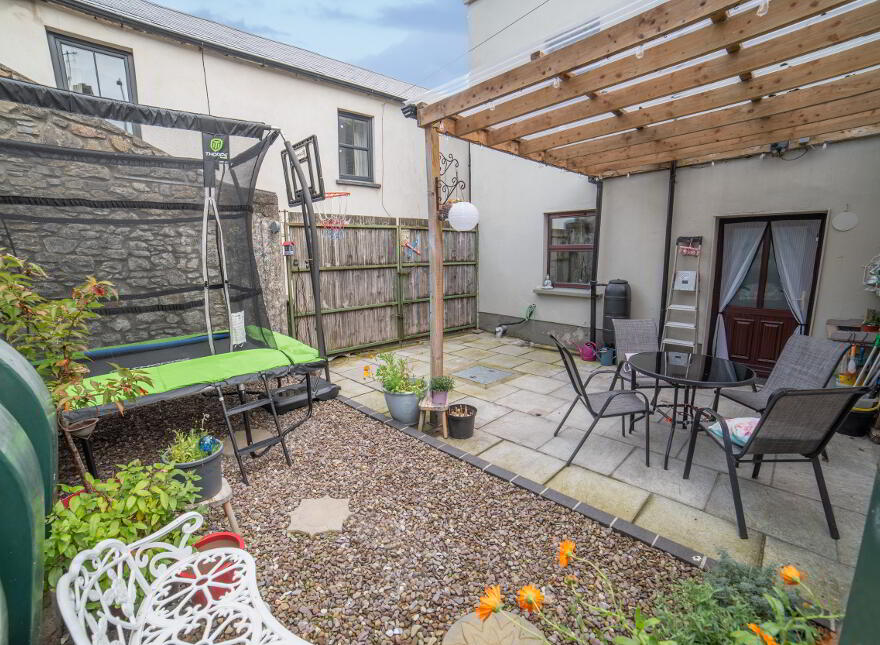 Tara House, Main Street, Doneraile, P51NF8X