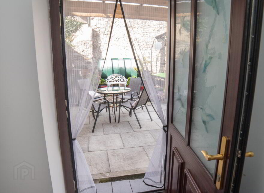 Tara House, Main Street, Doneraile, P51NF8X