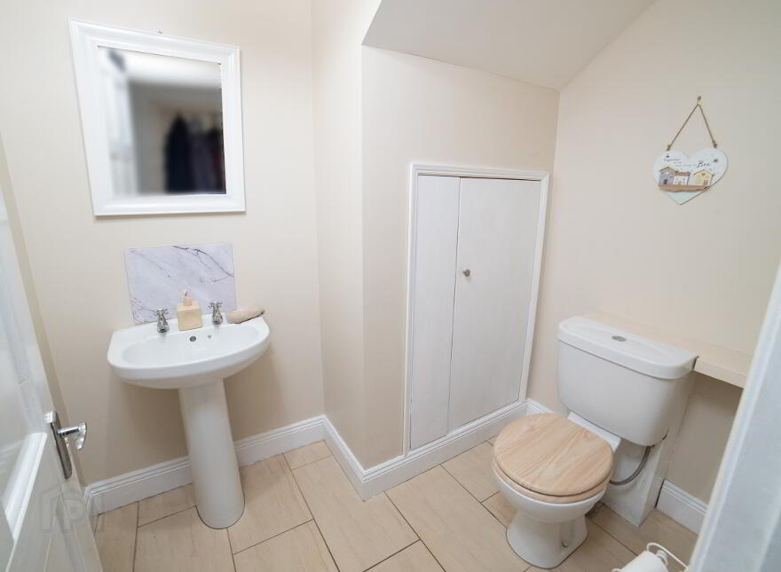 Tara House, Main Street, Doneraile, P51NF8X