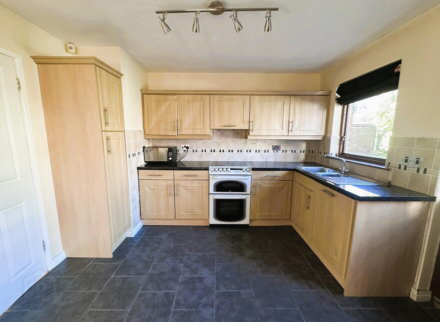 8 Tullybrannigan Brae, Newcastle, BT33 0DG
