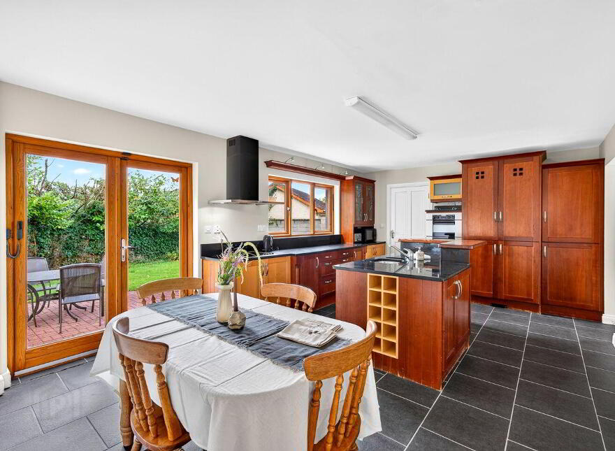 1 Sheena, Charleville Road, Tullamore, R35F991