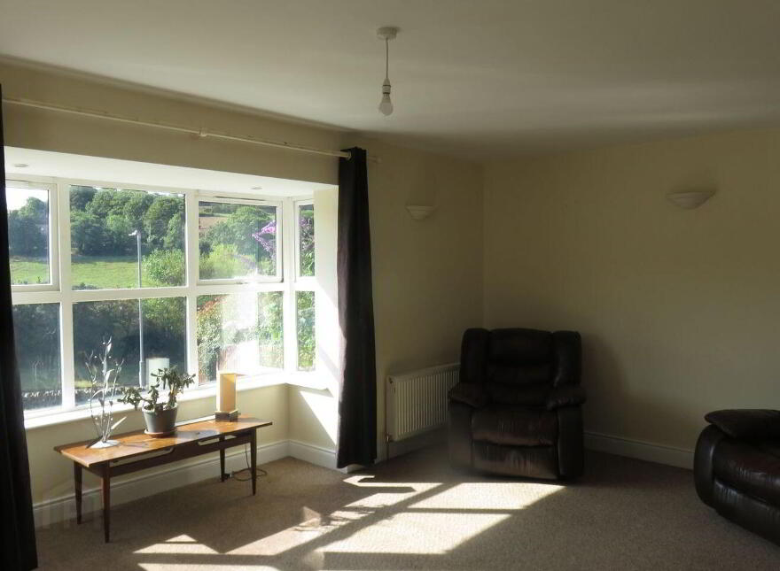 12 Woodview Heights, Connonagh, Connonagh, P81E028