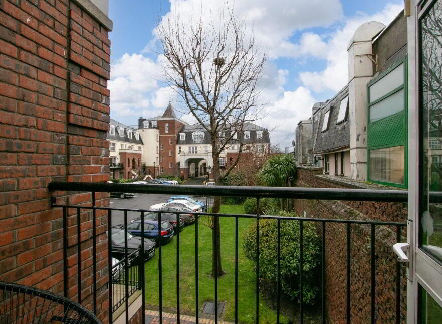 2 Loftus Square, Rathfarnham Gate, Rathfarnham, Dublin 14, D14HH34