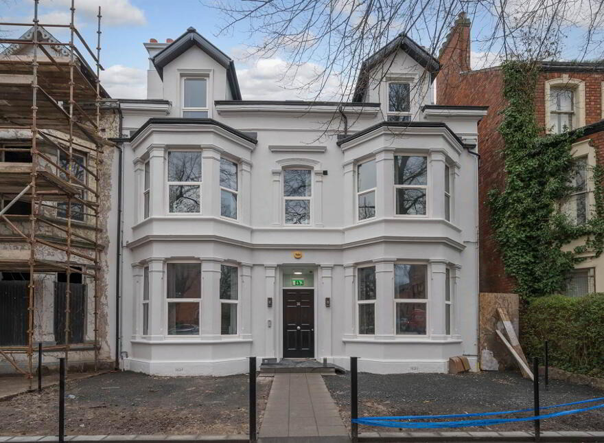 Apt 7, 35 Wellington Park, Belfast, BT9 6DN